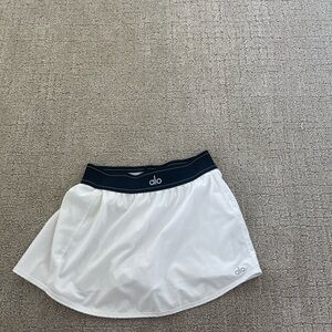 Alo skirt
